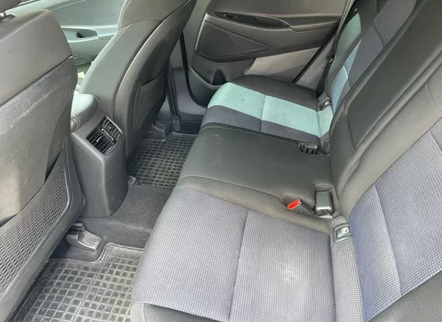 
								Hyundai Tucson 2017 full									