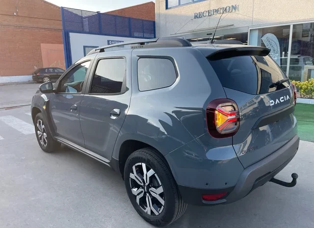
								Dacia Duster 2023 full									