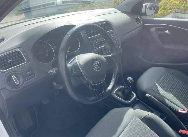 
								Volkswagen Polo 2016 full									