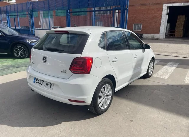 
								Volkswagen Polo 2016 full									