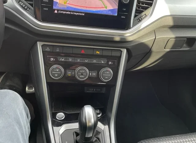 
								Volkswagen T-Roc 2022 full									