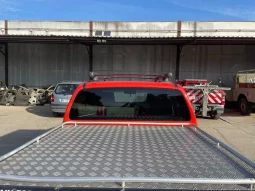 
										Nissan NP300 Navara 2006 full									