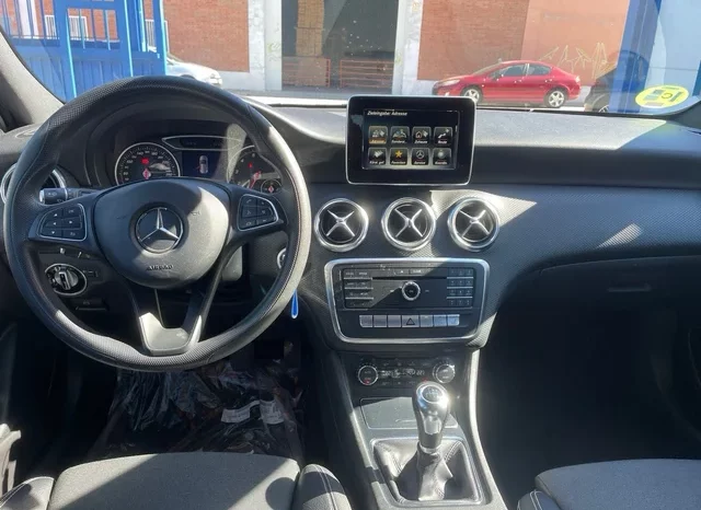 
								Mercedes-Benz Clase A 2018 full									