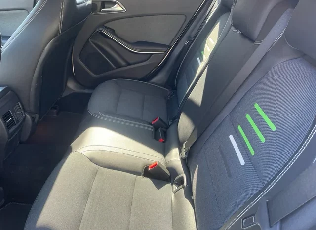 
								Mercedes-Benz Clase A 2018 full									