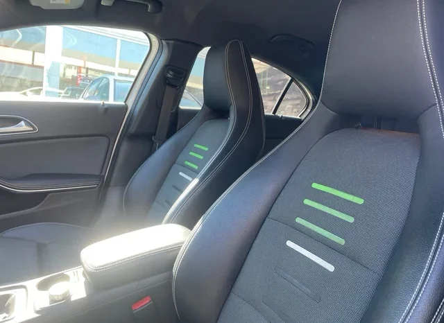 
								Mercedes-Benz Clase A 2018 full									