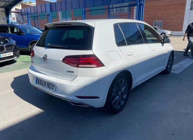
								Vw Golf 2019 full									
