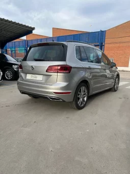 
										Volkswagen Golf Sportsvan 2019 full									
