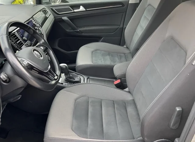 
								Volkswagen Golf Sportsvan 2019 full									