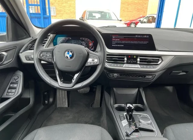 
								BMW Serie 1 2021 full									