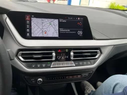 
										BMW Serie 1 2021 full									