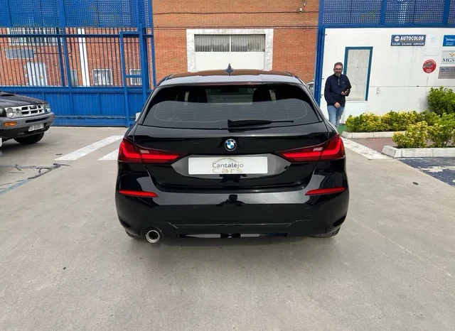 
								BMW Serie 1 2021 full									