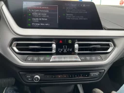 
										BMW Serie 1 2021 full									
