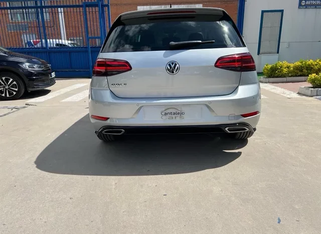 
								Volkswagen Golf 2018 full									