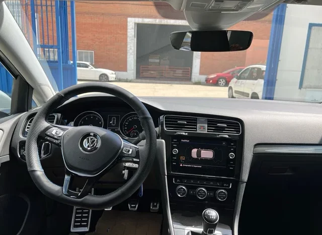 
								Volkswagen Golf 2018 full									