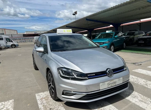 
								Volkswagen Golf 2018 full									