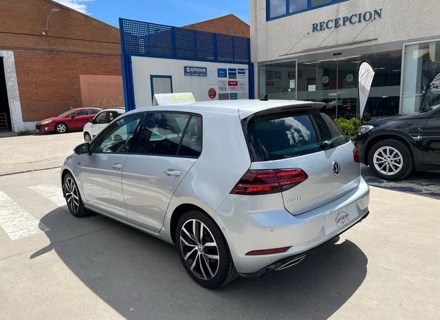 
								Volkswagen Golf 2018 full									