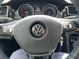 
										Volkswagen Golf 2018 full									