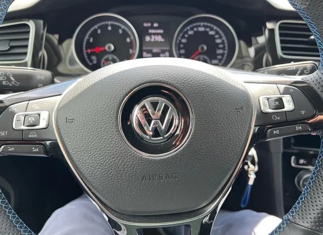 
								Volkswagen Golf 2018 full									