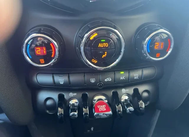 
								MINI Coupé 2022 full									