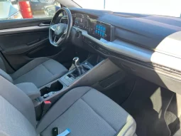 
										Volkswagen Golf 2022 full									
