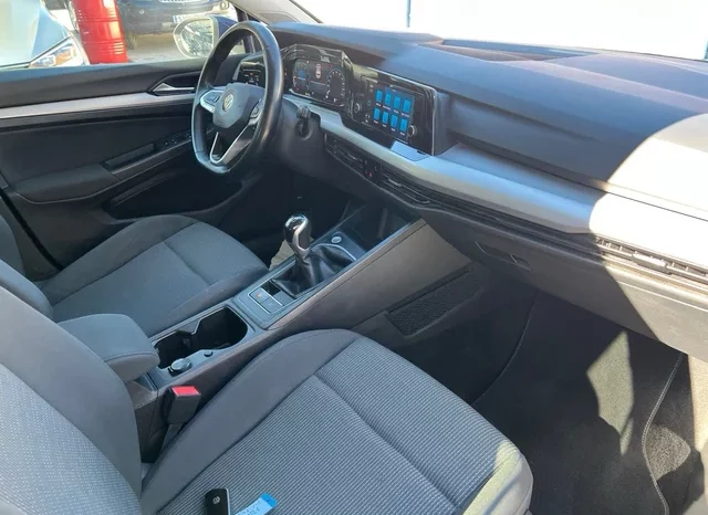 
								Volkswagen Golf 2022 full									