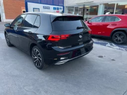 
										Volkswagen Golf 2023 full									