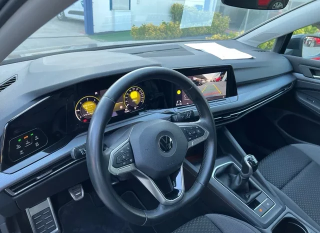 
								Volkswagen Golf 2023 full									