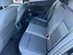 
										Volkswagen Golf 2023 full									